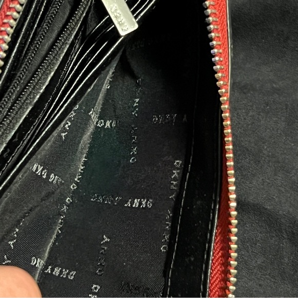 DKNY Patent Sutton Wallet Glossy RED Textured PU Leather lFull Zip Aroundkmr - Picture 7 of 15